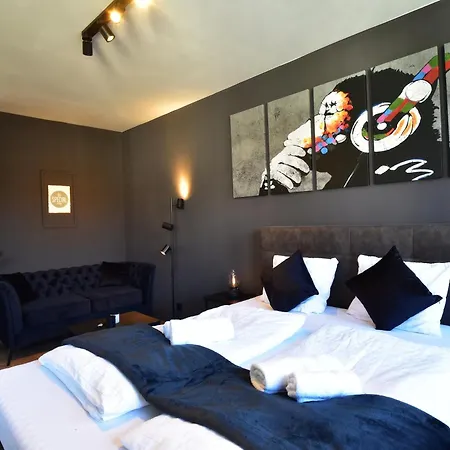 Monkey Loft - Center & Free Garage Parking