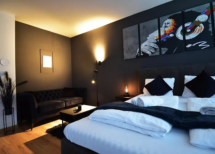 Monkey Loft - Center & Free Garage Parking