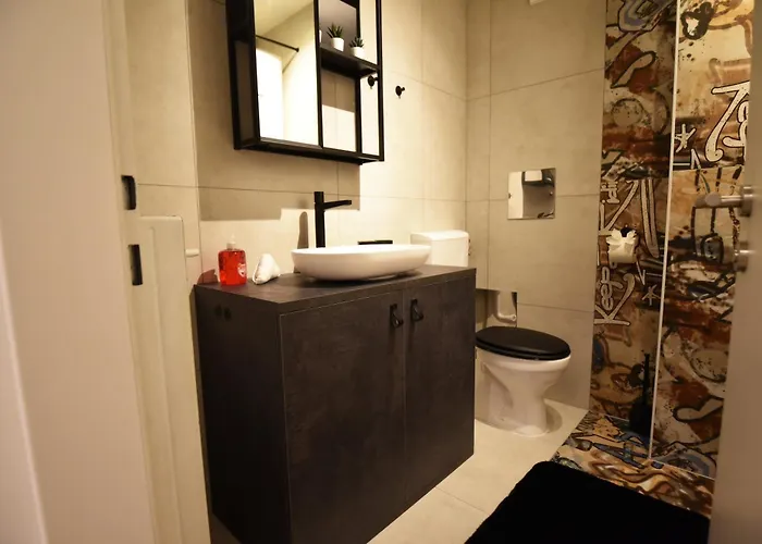 Monkey Loft - Center & Free Garage Parking